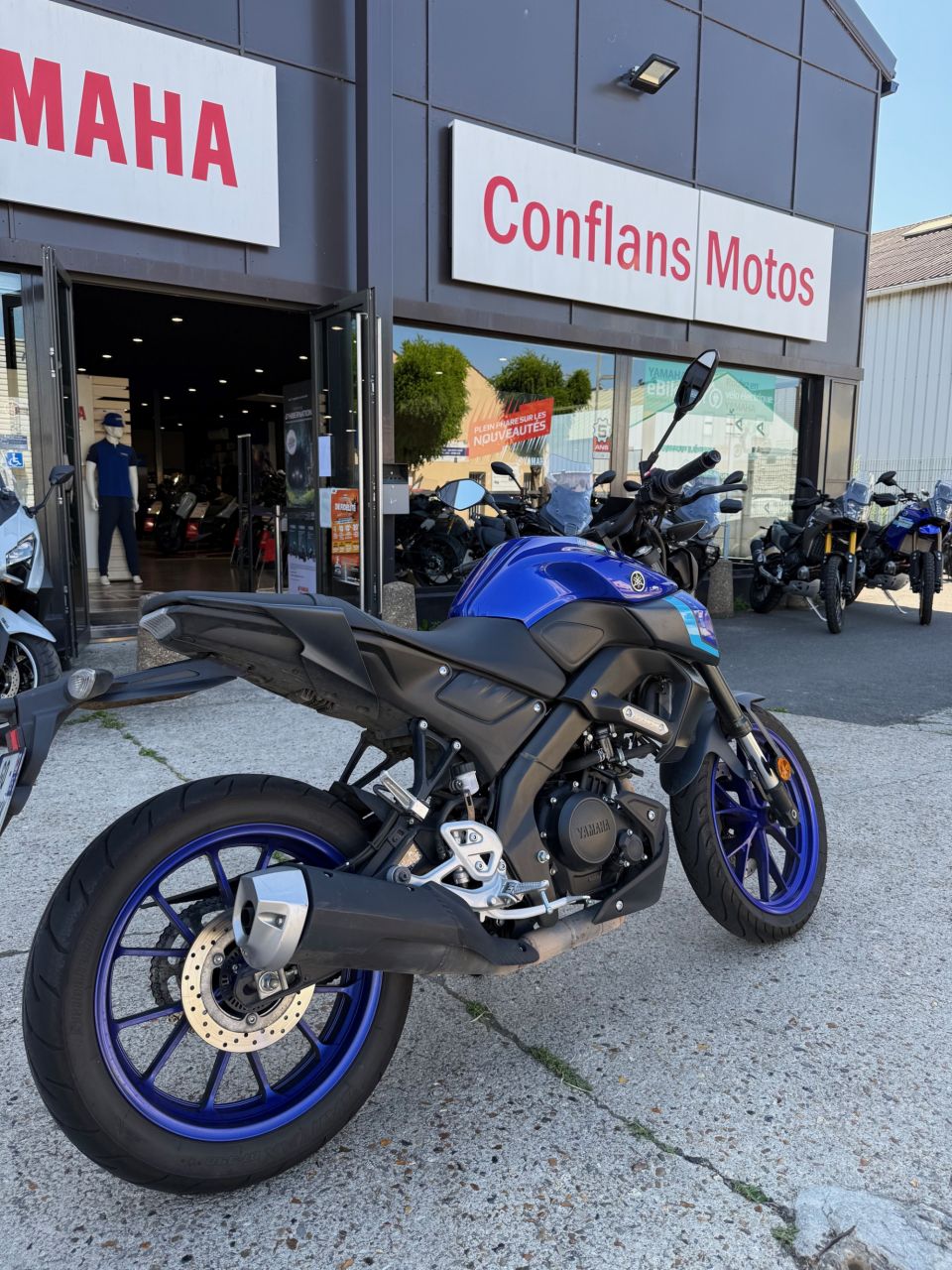 YAMAHA MT-125 ABS 4