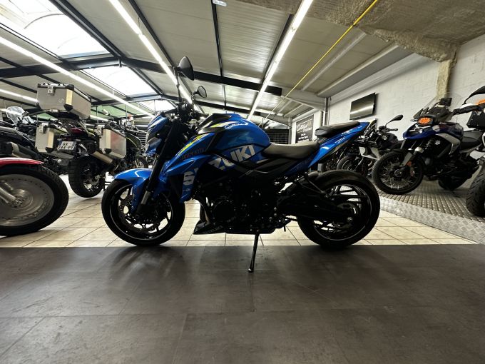 SUZUKI GSX-S 750 4