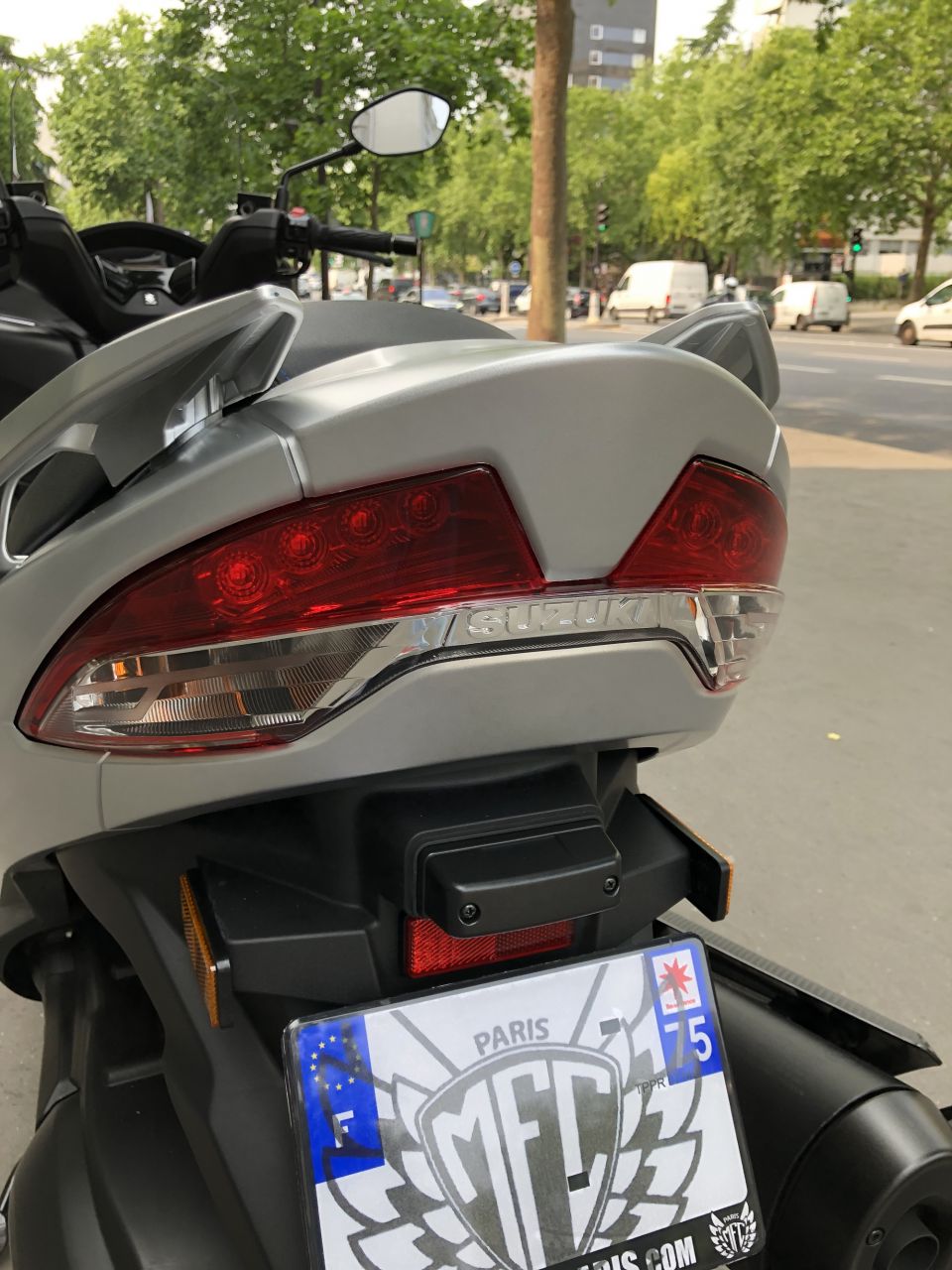 SUZUKI BURGMAN 400 4