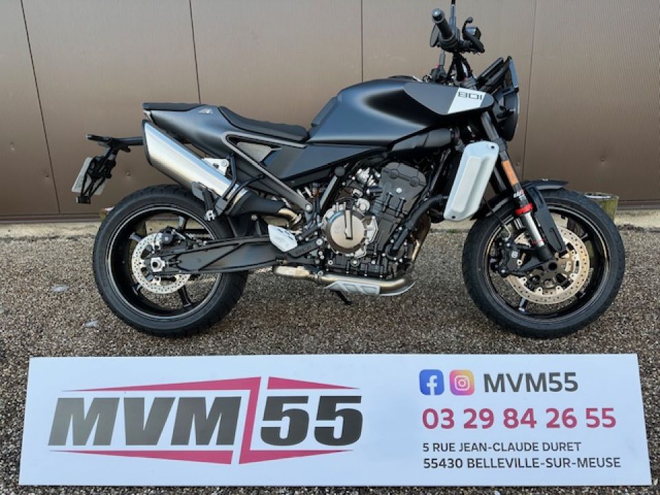 HUSQVARNA SVARTPILEN 801 4