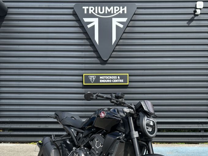 HONDA CB 1000 R 4