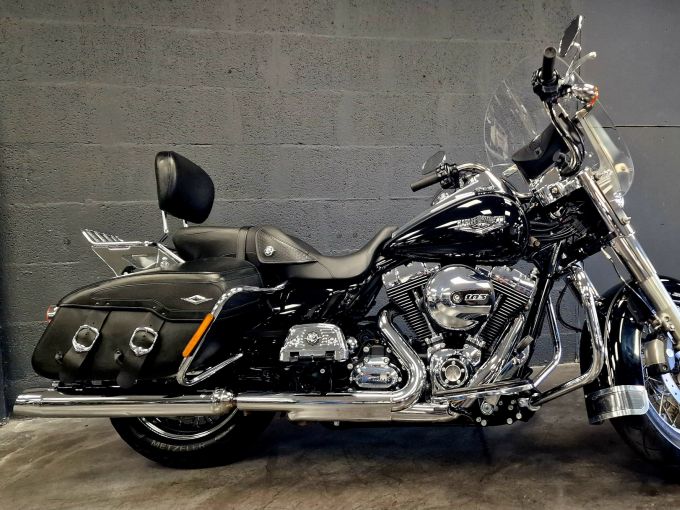 HARLEY-DAVIDSON TOURING ROAD KING 1690 CLASSIC 4