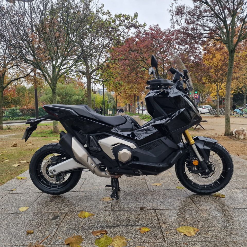 HONDA X-ADV 4