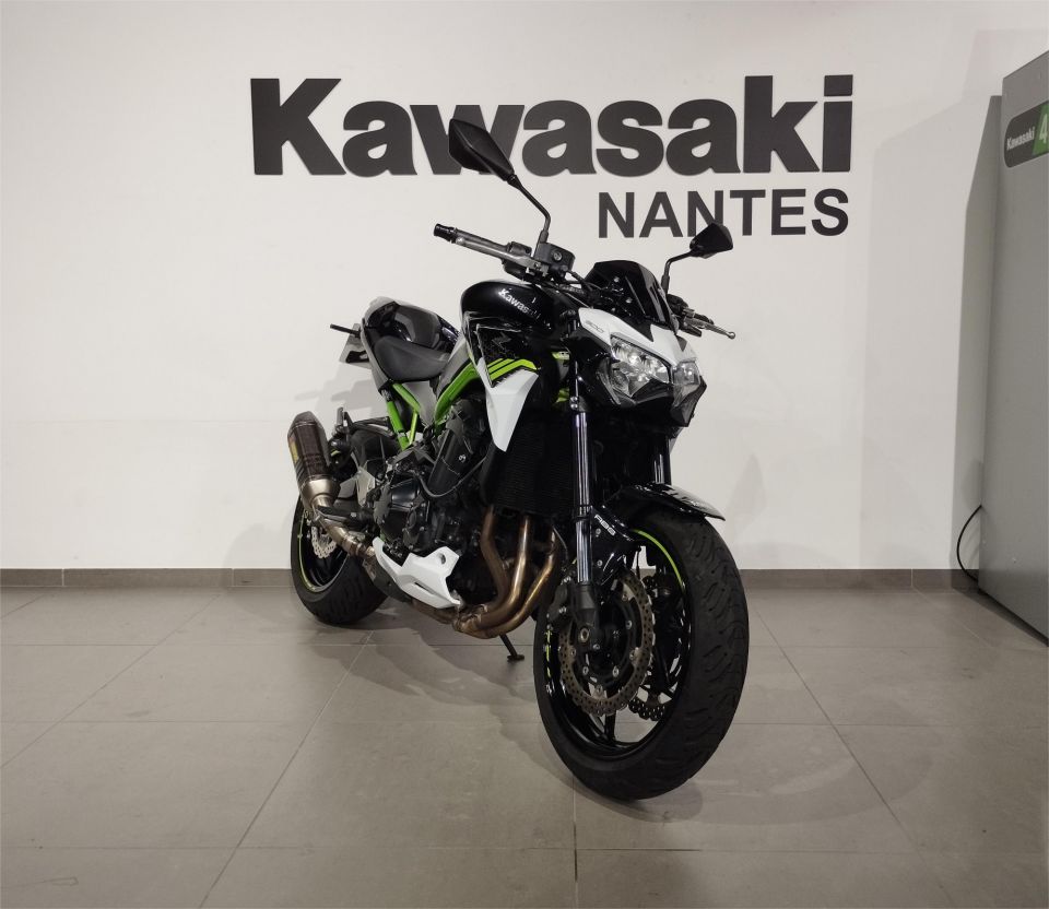 KAWASAKI Z900 4