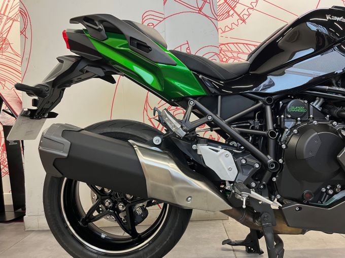 KAWASAKI H2-SX NINJA 4