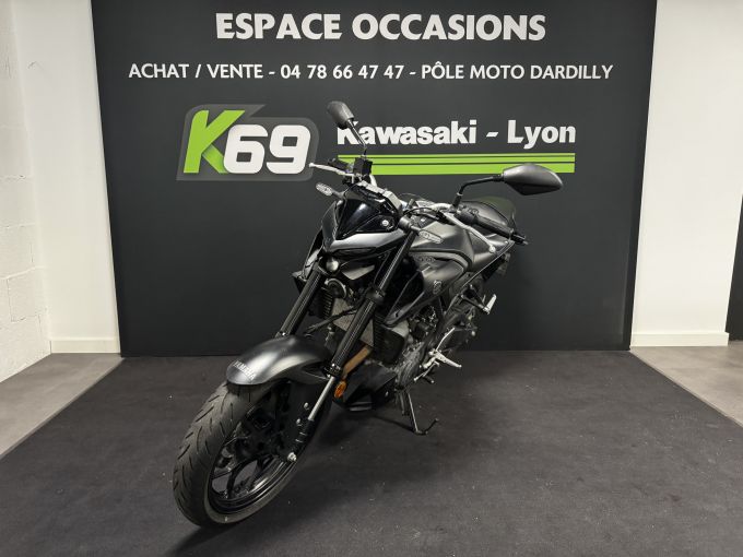 YAMAHA MT-03 4
