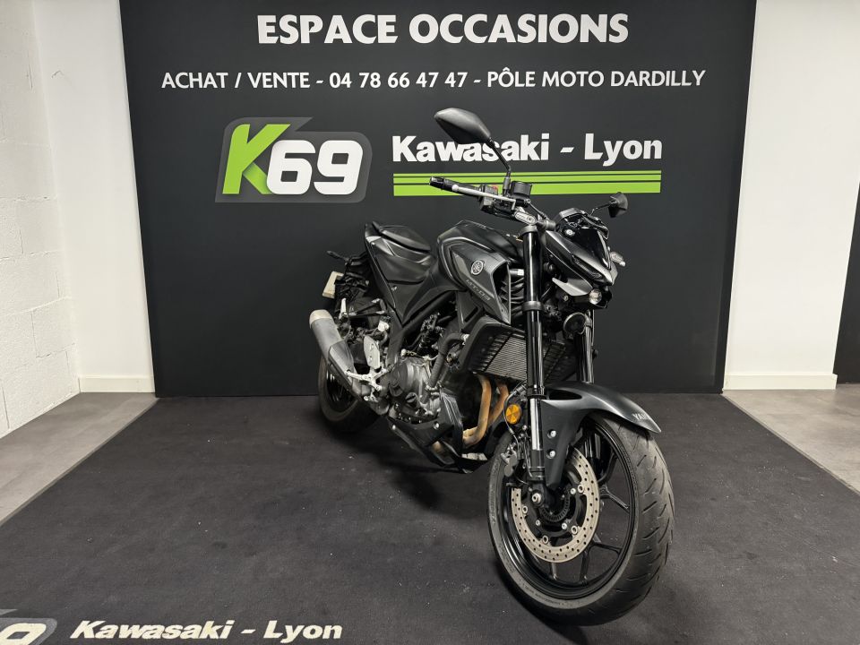 YAMAHA MT-03 4