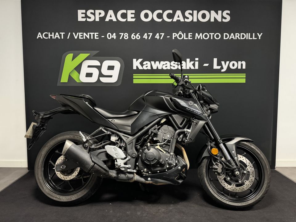 YAMAHA MT-03 4