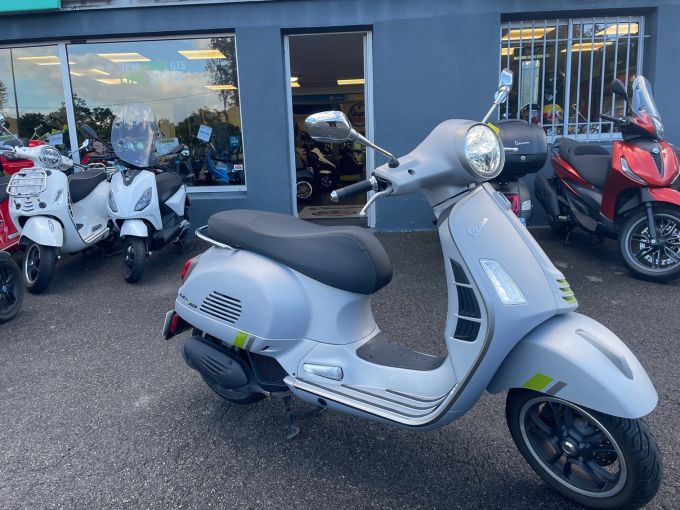 VESPA GTS 125IE SUPER 4