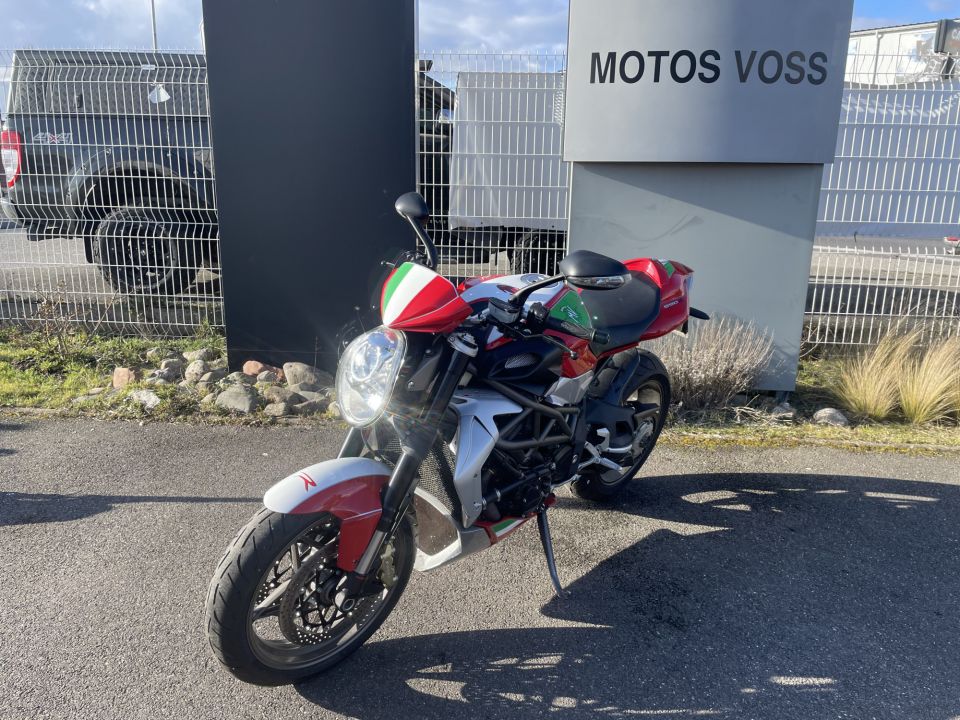 MV AGUSTA BRUTALE 990 R 4