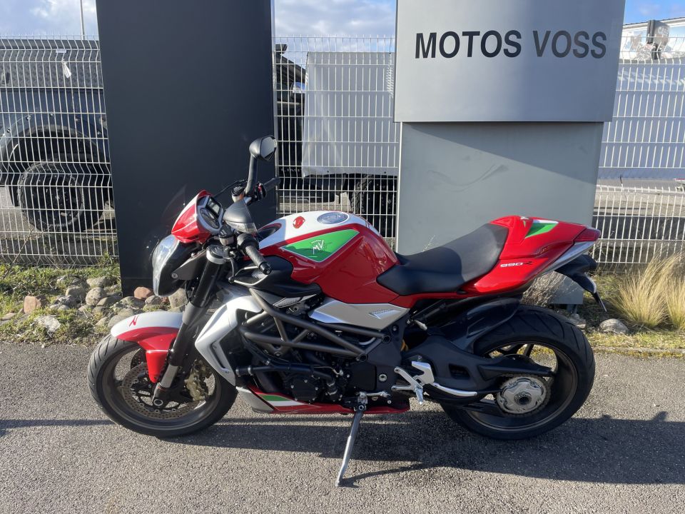 MV AGUSTA BRUTALE 990 R 4