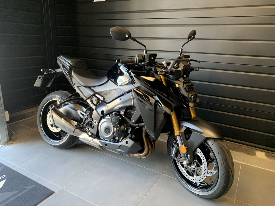 SUZUKI GSX-S 1000 4