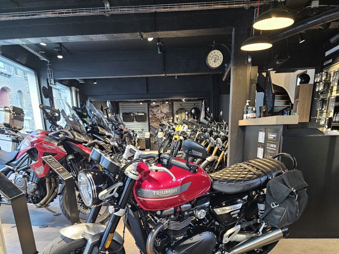 TRIUMPH SPEED TWIN 1200 4