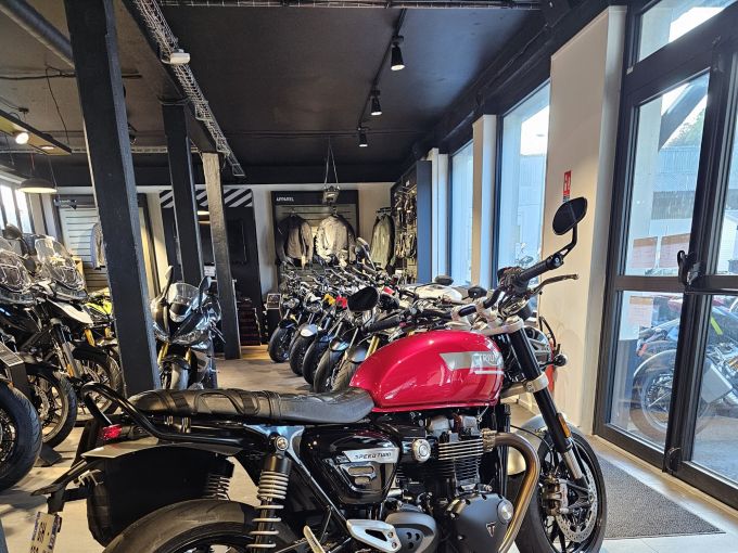 TRIUMPH SPEED TWIN 1200 4