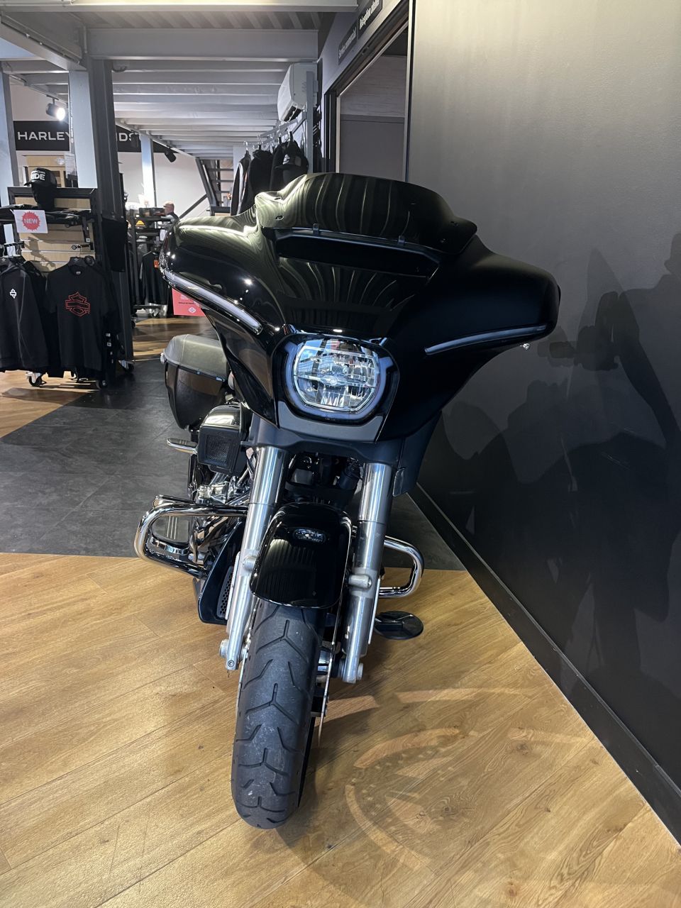 HARLEY-DAVIDSON TOURING STREET GLIDE 1923 4