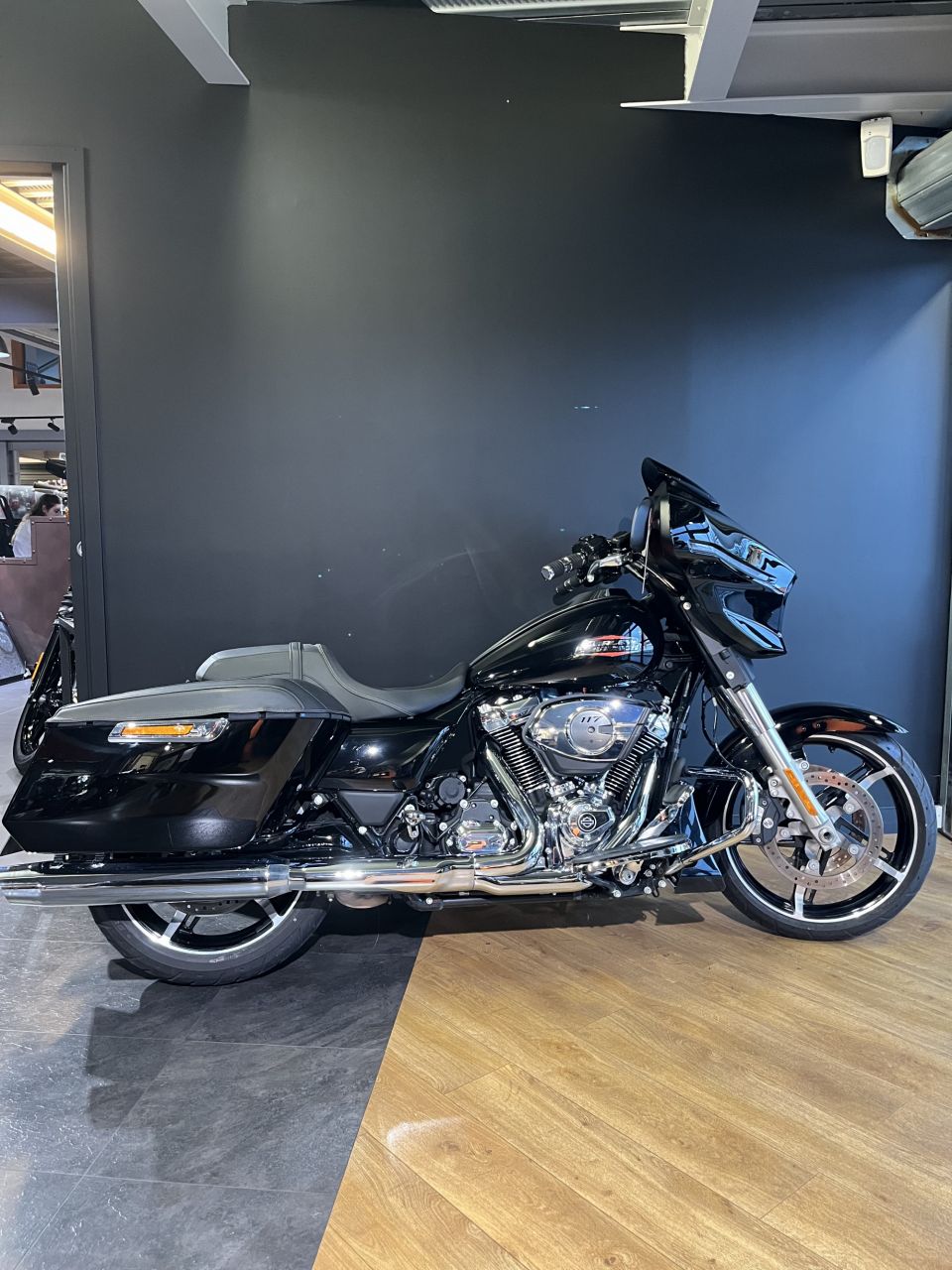 HARLEY-DAVIDSON TOURING STREET GLIDE 1923 4