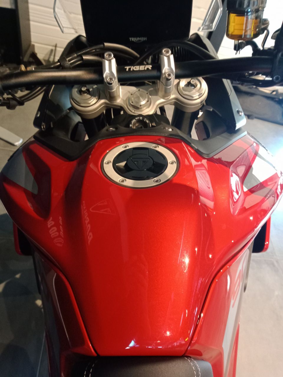 TRIUMPH Tiger 900 GT PRO 4