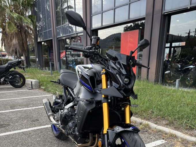 YAMAHA MT-09 SP 4