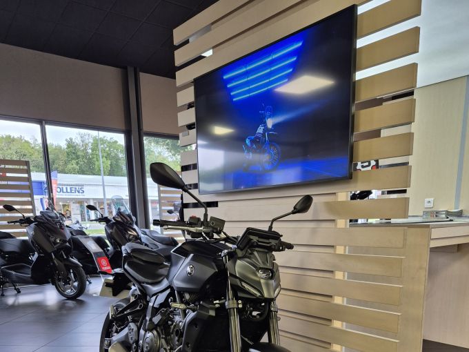 YAMAHA MT-07 Y-AMT 4