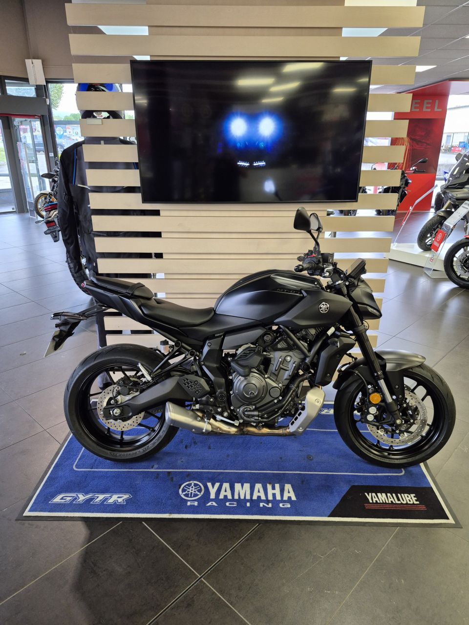 YAMAHA MT-07 Y-AMT 4
