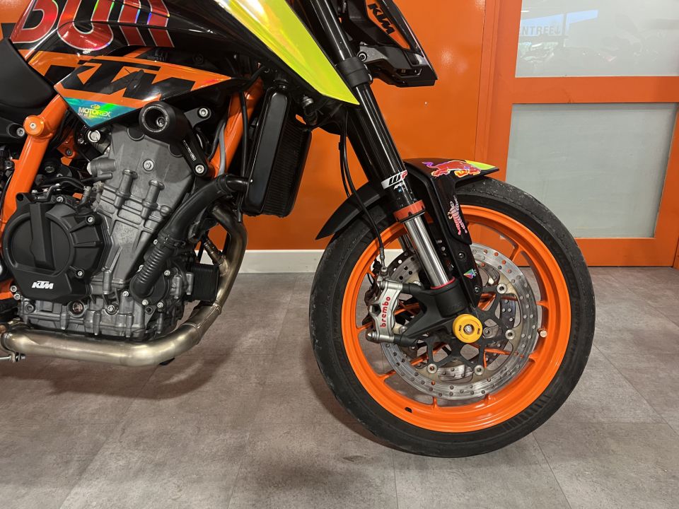 KTM 890 DUKE R 4