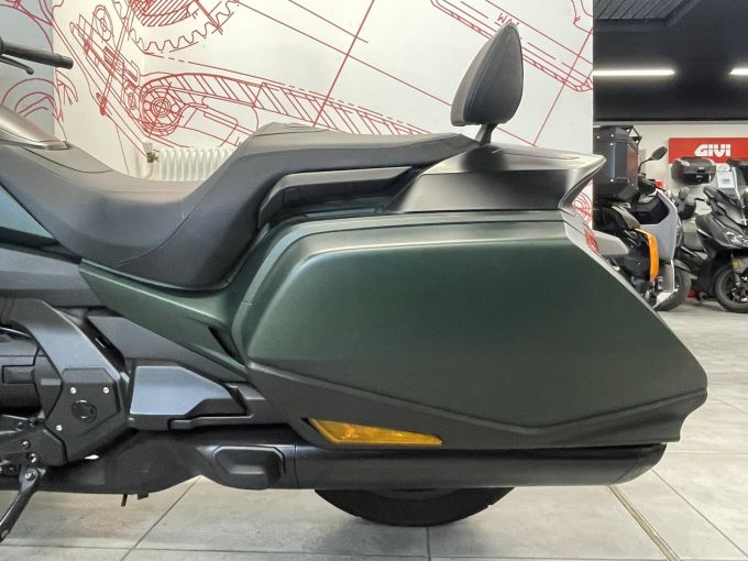 HONDA GL 1800 GOLDWING DCT 4