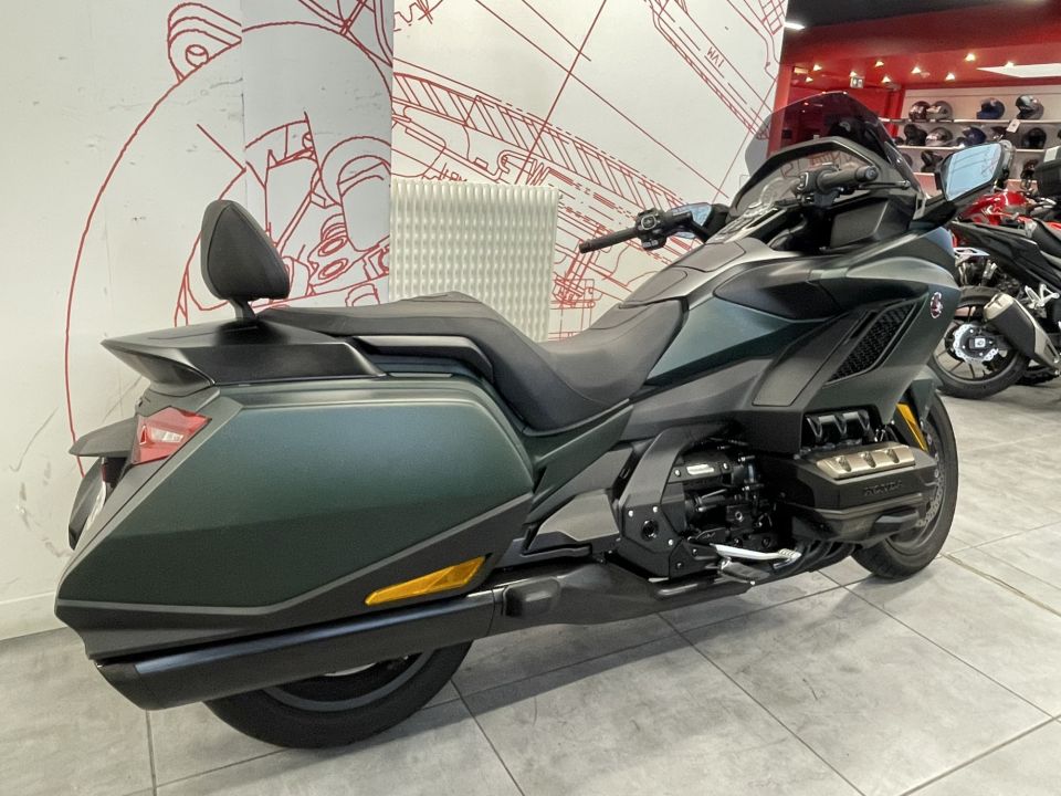 HONDA GL 1800 GOLDWING DCT 4