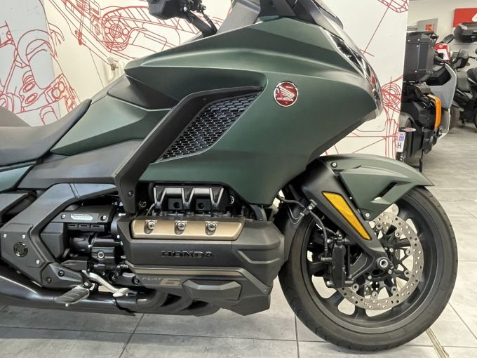 HONDA GL 1800 GOLDWING DCT 4