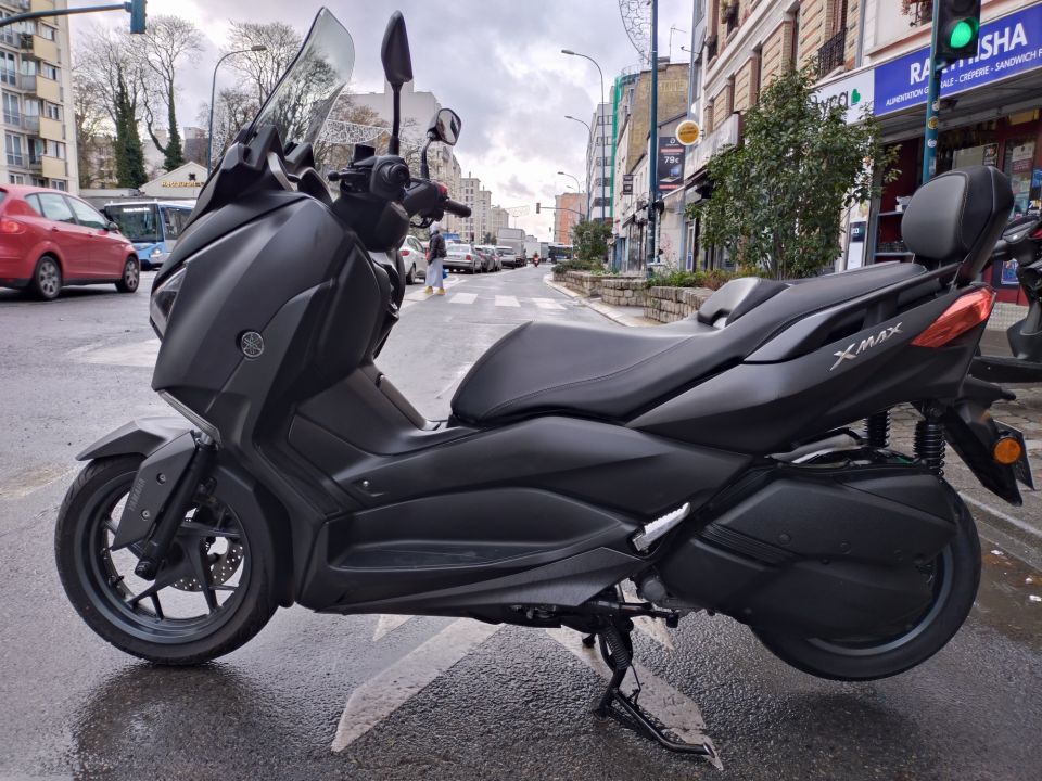 YAMAHA XMAX 300 4
