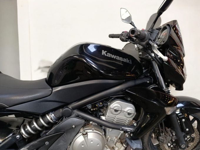 KAWASAKI ER-6 4