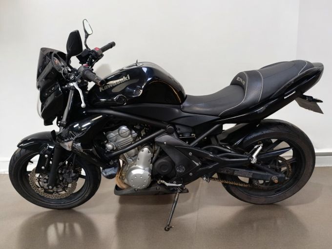 KAWASAKI ER-6 4