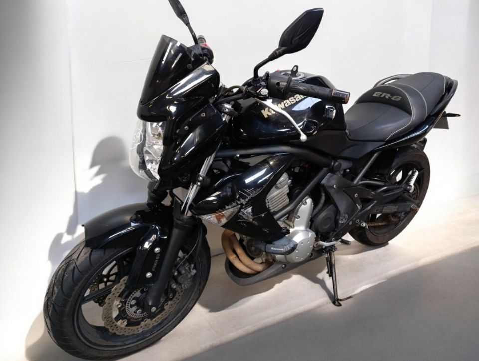 KAWASAKI ER-6 4