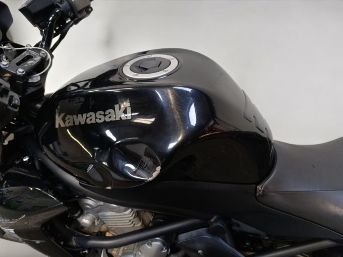 KAWASAKI ER-6 4