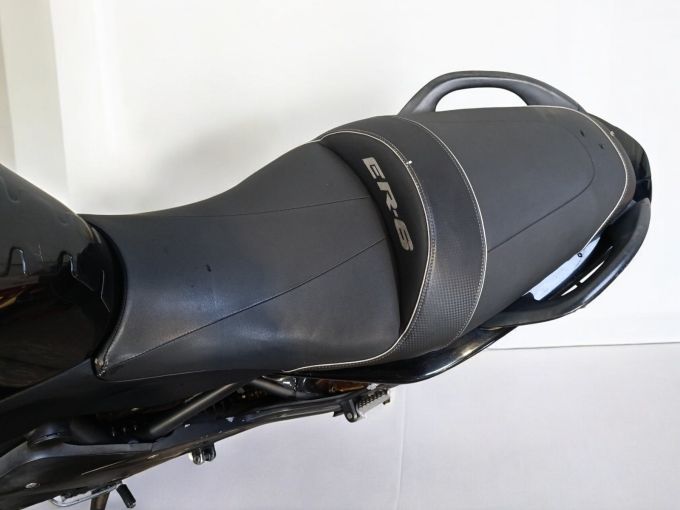 KAWASAKI ER-6 4