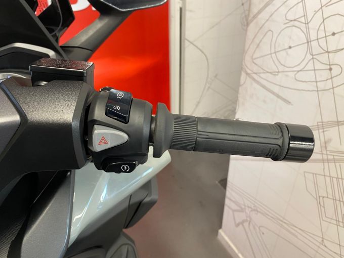 HONDA NSS FORZA 125 4