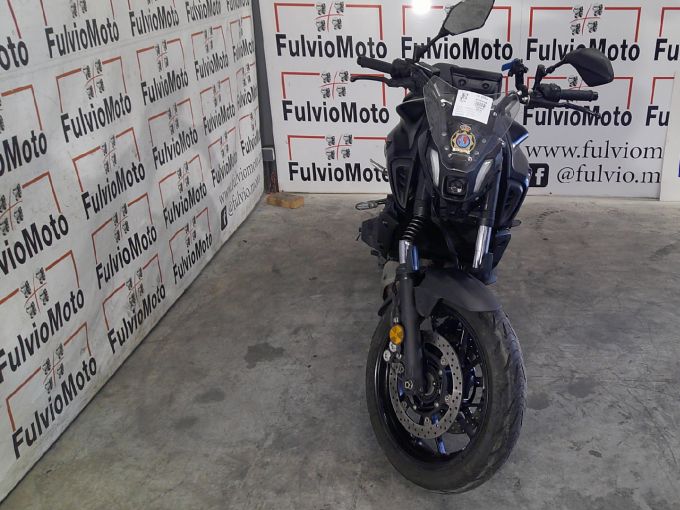 YAMAHA MT-07 4
