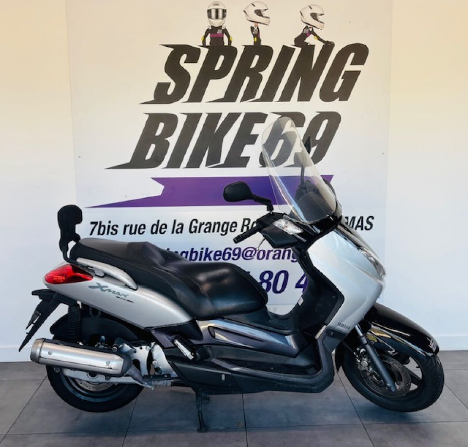 YAMAHA XMAX 125 4