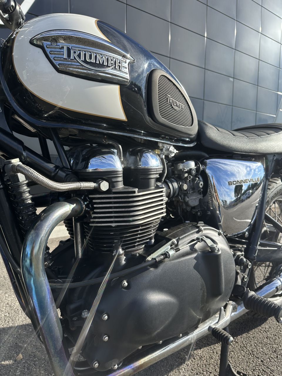 TRIUMPH BONNEVILLE 865 T100 4