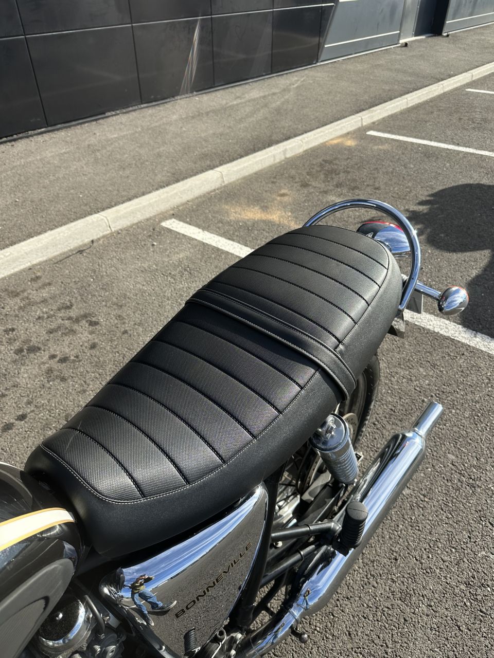 TRIUMPH BONNEVILLE 865 T100 4