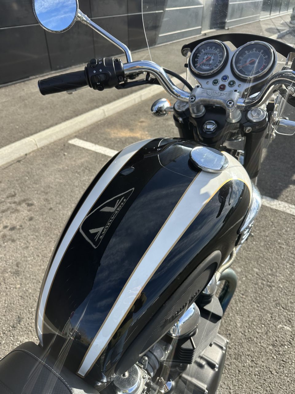 TRIUMPH BONNEVILLE 865 T100 4