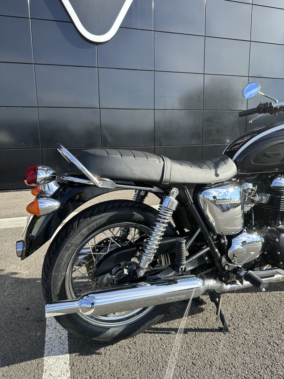 TRIUMPH BONNEVILLE 865 T100 4