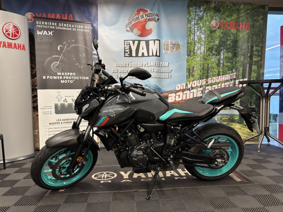 YAMAHA MT-07 (47.5CV) 4