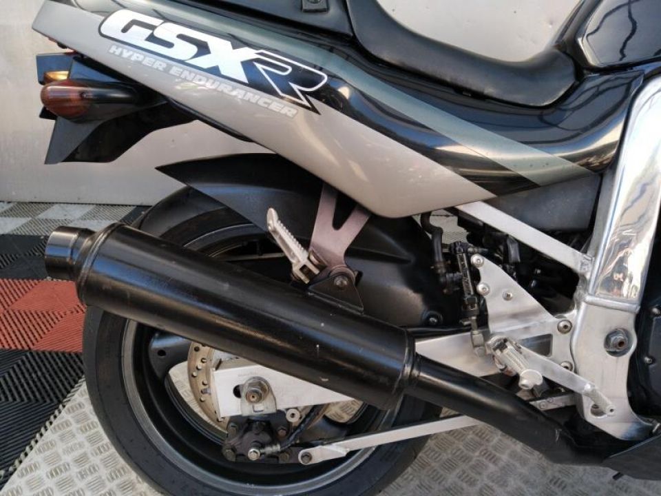 SUZUKI GSX-R 750 4
