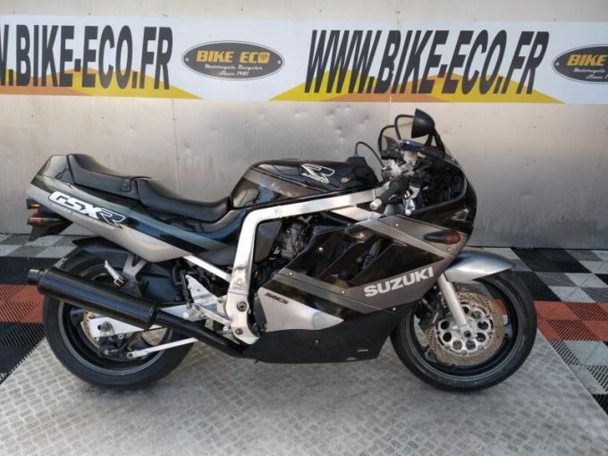 SUZUKI GSX-R 750 4