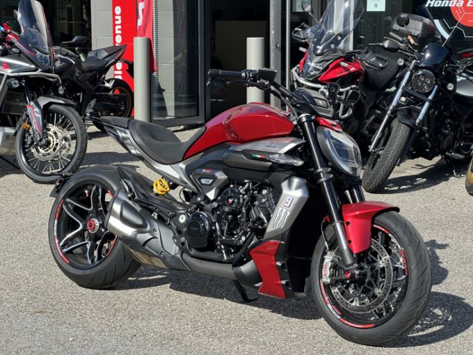 DUCATI X DIAVEL S 1260 4