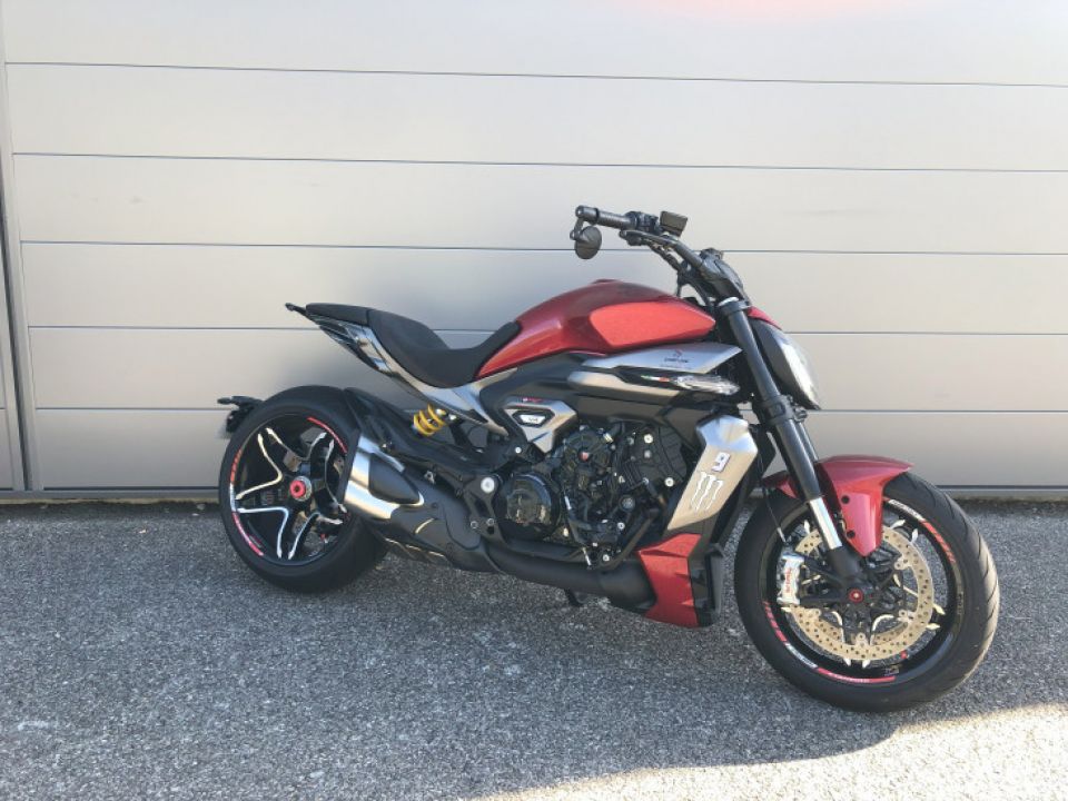 DUCATI X DIAVEL S 1260 4