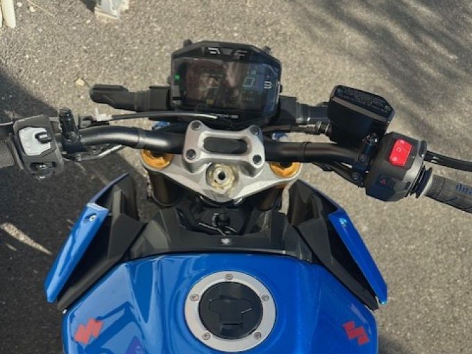 SUZUKI GSX-S 1000 4