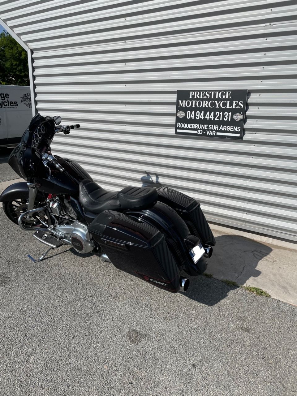 HARLEY-DAVIDSON TOURING STREET GLIDE 1923 CVO  4