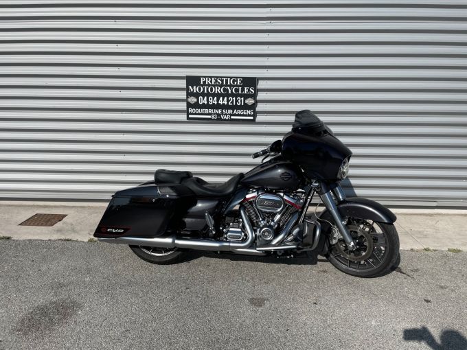 HARLEY-DAVIDSON TOURING STREET GLIDE 1923 CVO  4