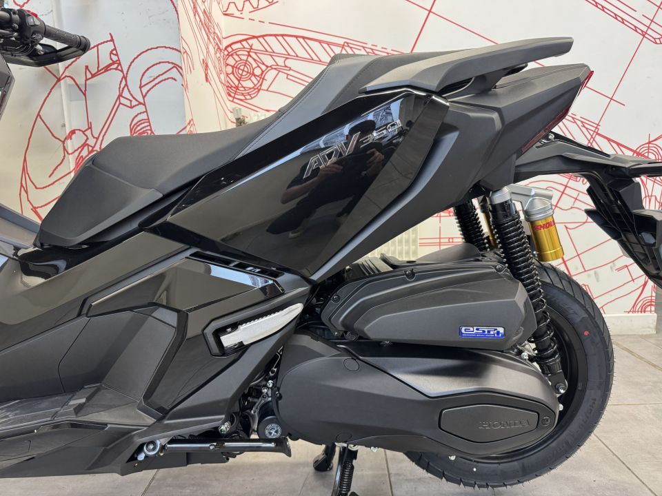 HONDA ADV 350 4